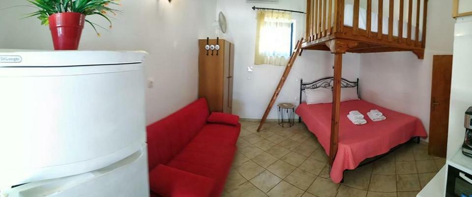 Beachfront Apartment Kato Káto Zákros Bagian luar foto
